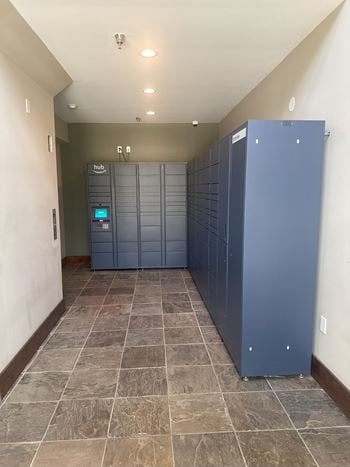 Package locker room